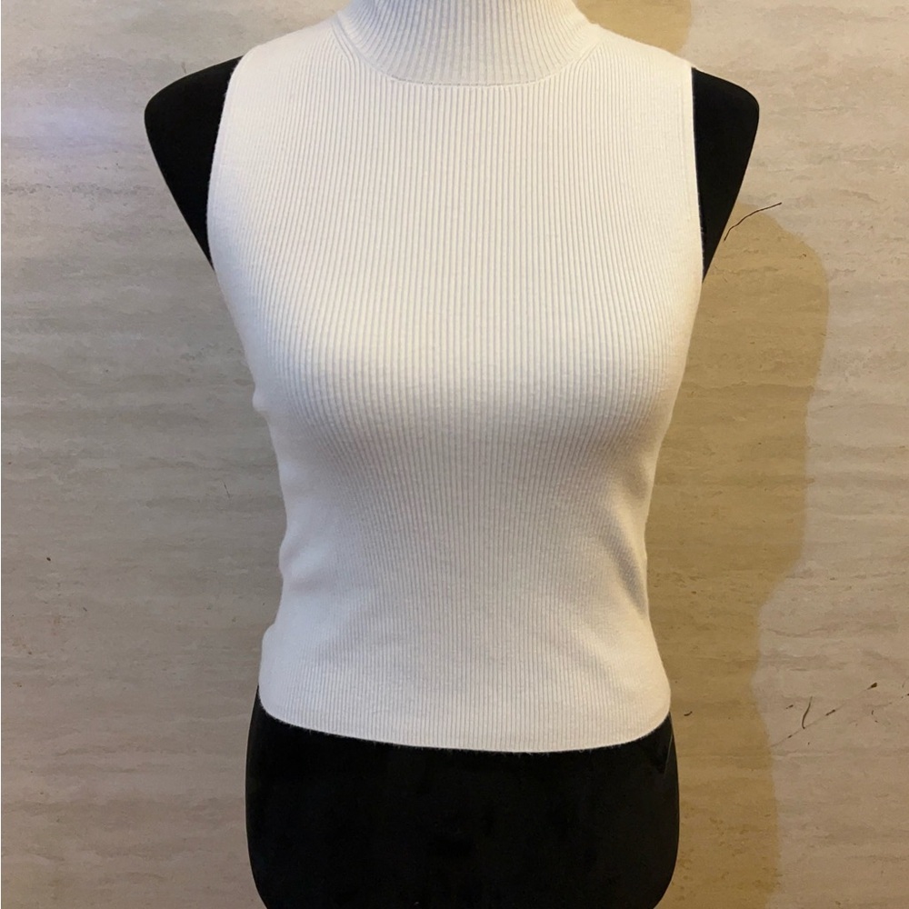 Madewell Ribbed Mockneck
Tank Elegant White Sleeveless Top